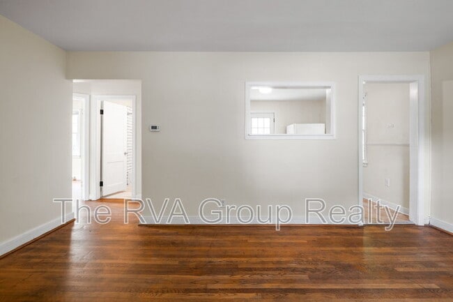 Building Photo - 819 Boroughbridge Rd