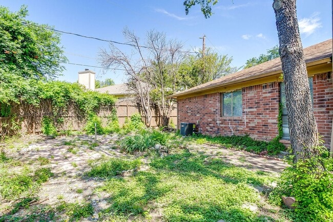 Building Photo - 4517 Compass Ct