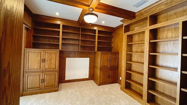 Building Photo - 9843 Vía Amati