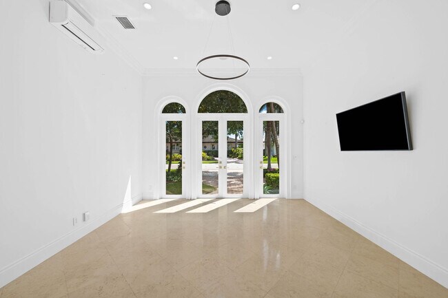 Building Photo - 861 Nafa Dr