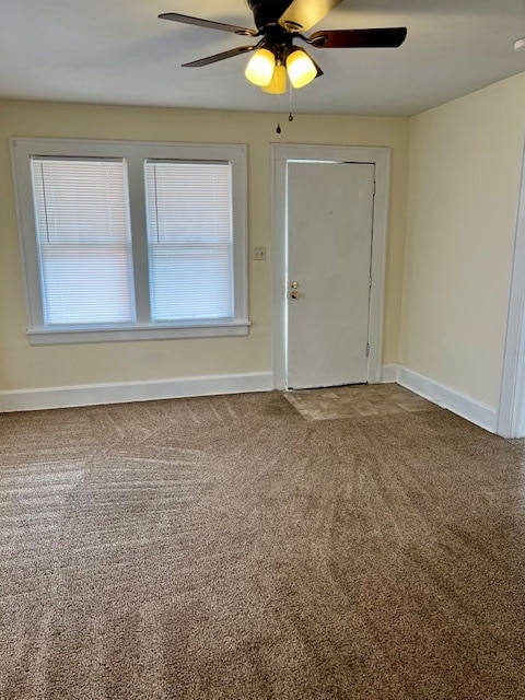 Living Room - 1325 W Elm St