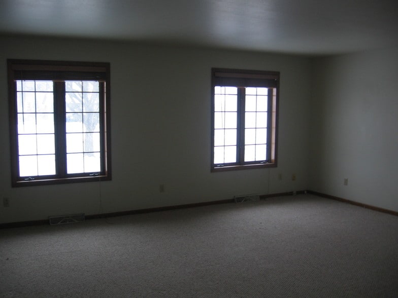 Living Room - 932 Tayco Rd