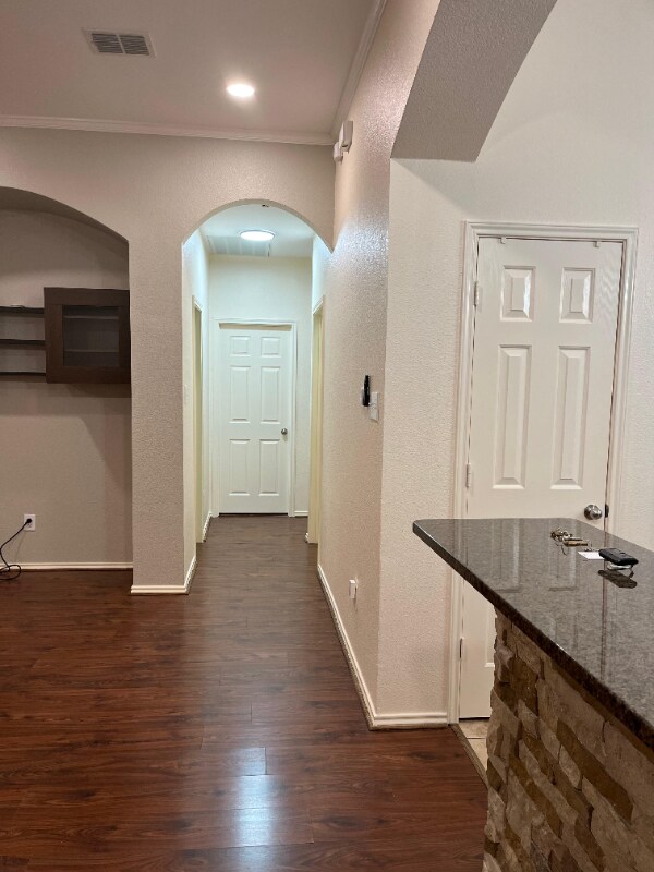 Building Photo - 615 Denali Dr