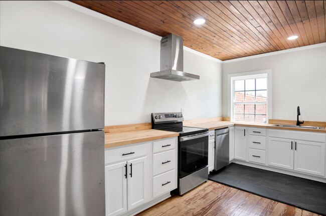 Building Photo - 4117 Barrancas Ave