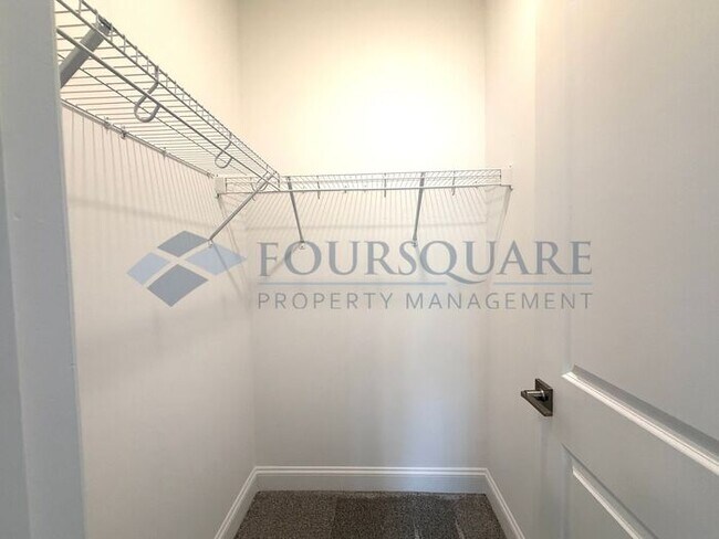 Building Photo - Elegant 4-Bed / 3.5-Bath Home with Main-Level Primary Suite, Quartz Kitchen & 3-Car Garage – In H...