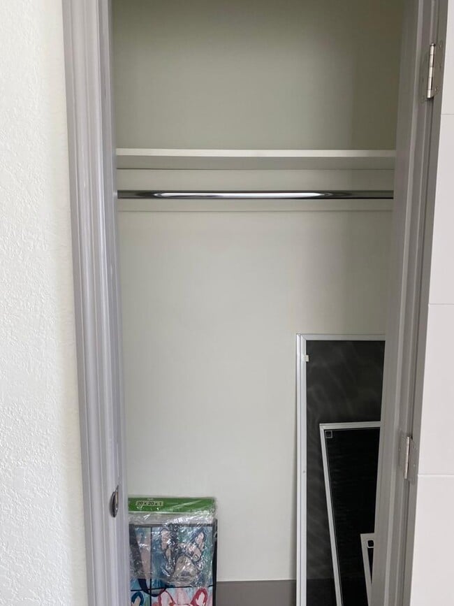 Building Photo - 1218 S B St