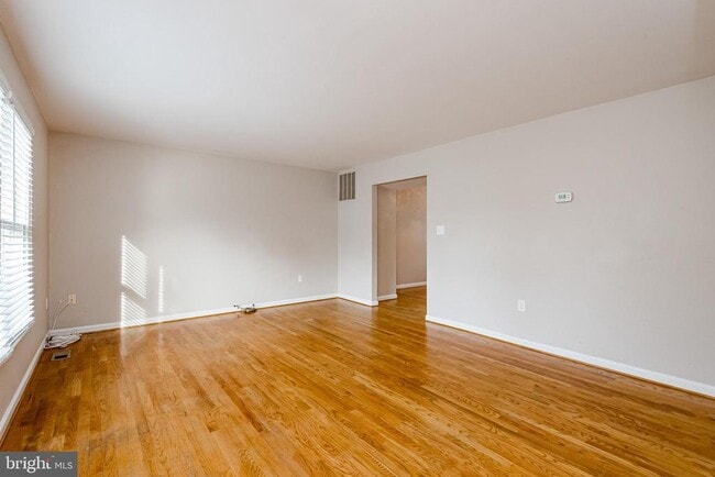 Building Photo - 517 Stockbridge Ct