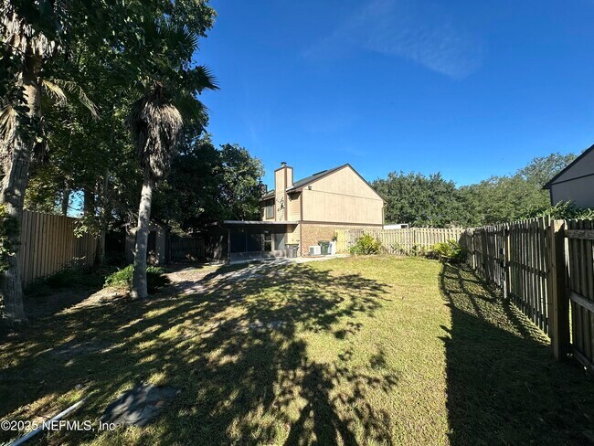 Building Photo - 7042 Prestwick Cir S