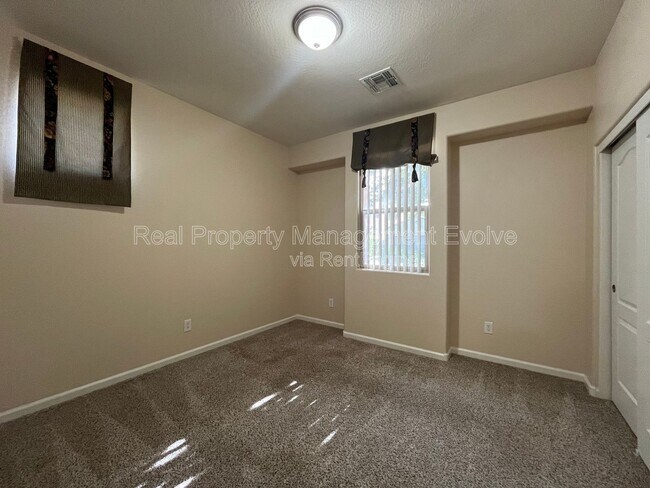 Building Photo - 3454 E Constitution Dr