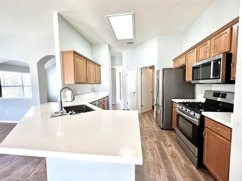 Building Photo - 2603 Hill Street Cove
