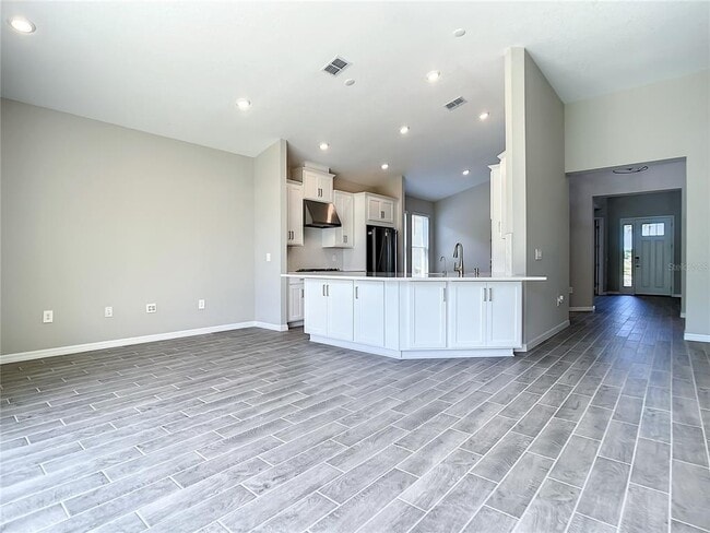 Building Photo - 2675 Ridgetop Ln