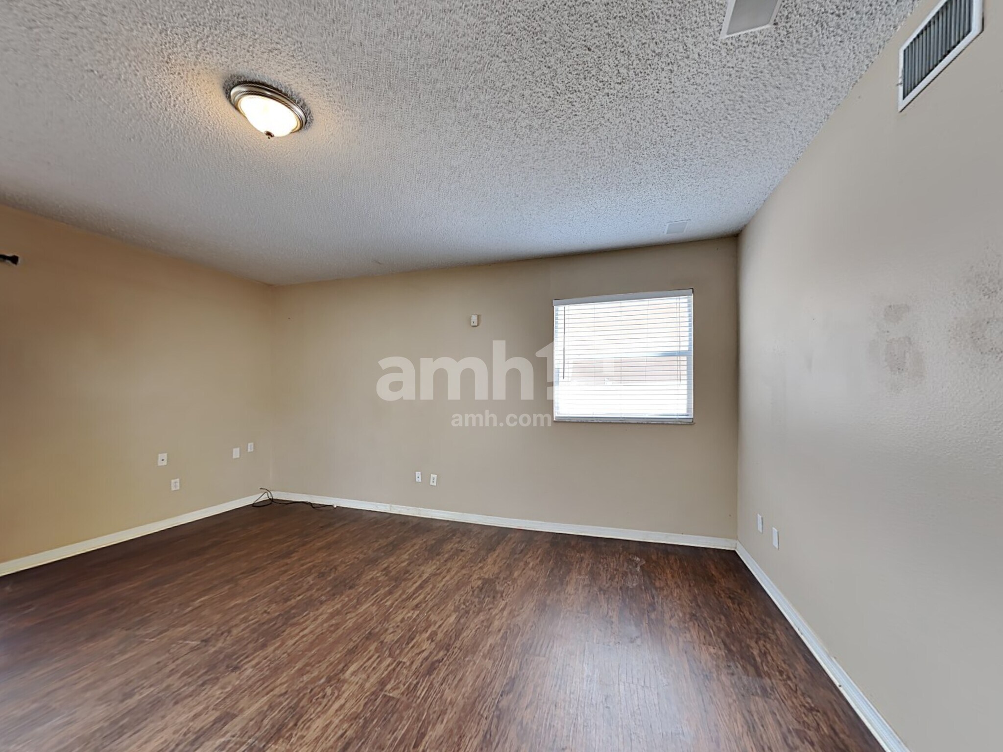 Building Photo - 1101 Blufield Ave