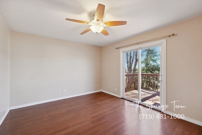 Building Photo - INVITING 3BD HOME w/ SPACIOUS LAYOUT & CHARM - Security Deposit Waiver Available