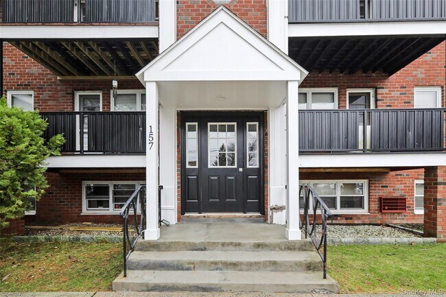 Building Photo - 20 Francis Ave