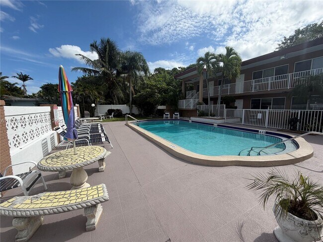 Building Photo - 2838 Madison St