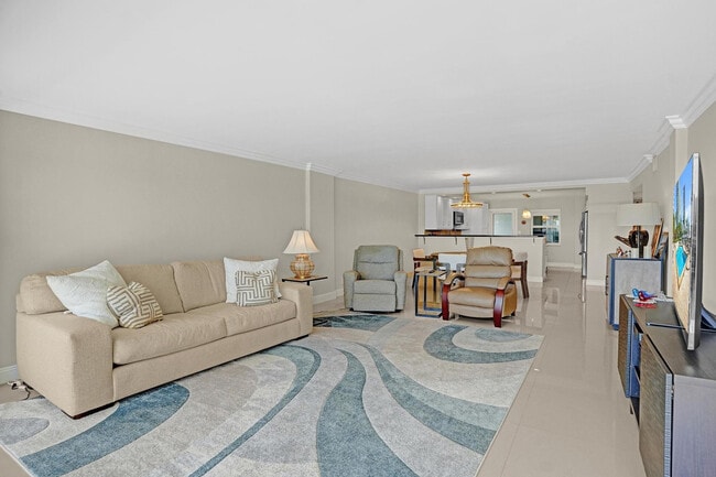 Building Photo - 2000 S Ocean Dr