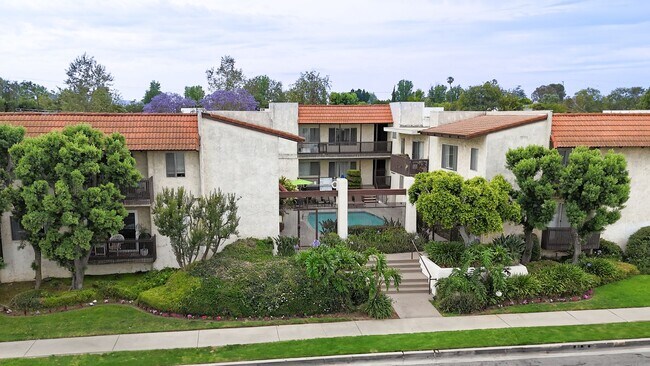 Building Photo - Woodman Apartments