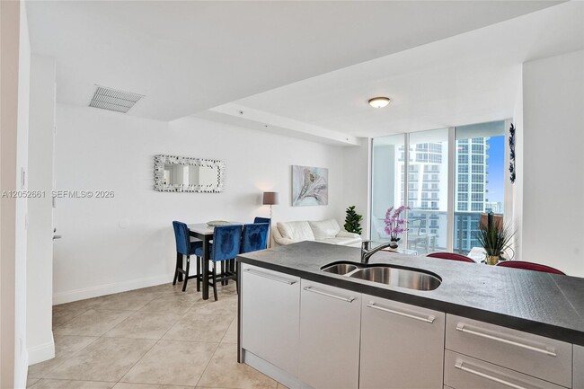 Building Photo - 18201 Collins Ave