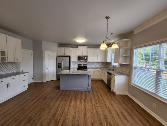 Building Photo - 317 Timber Meadow Lake