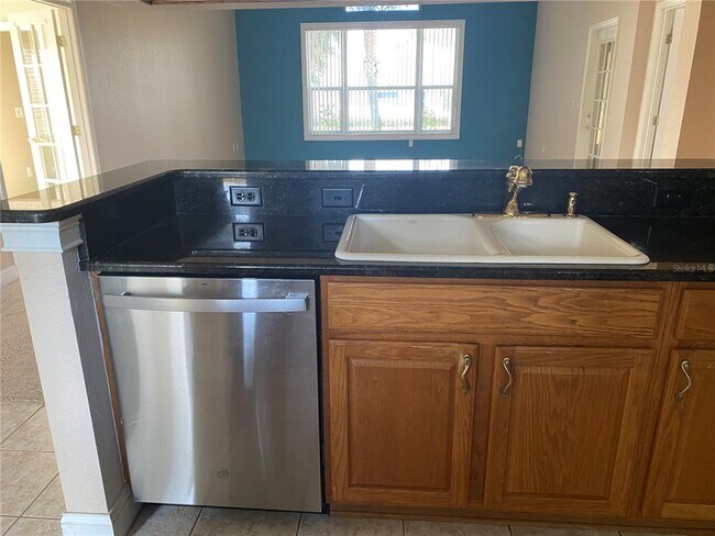 Building Photo - 11120 SW 73rd Terrace