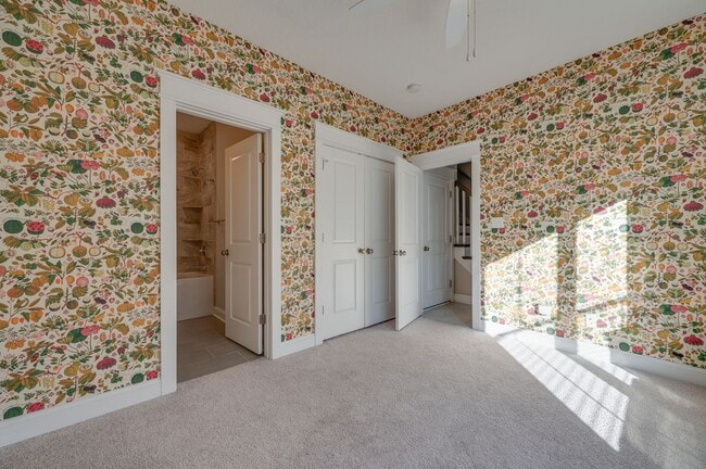 Building Photo - 3BD/3.5BA Immaculate Condo at the Oceanfront!