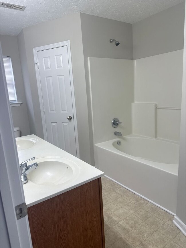 Building Photo - House in Murfreesboro