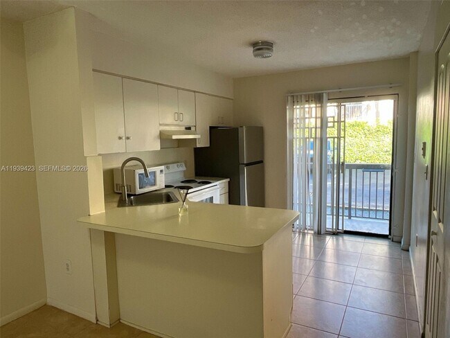 Building Photo - 5300 W 21st Ct