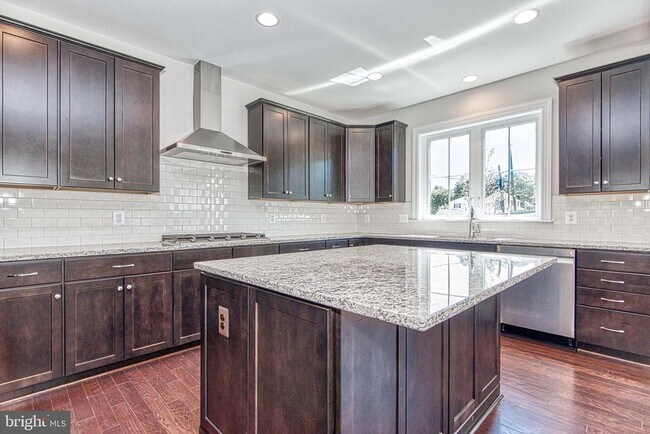 Building Photo - 3100 Greenway Blvd