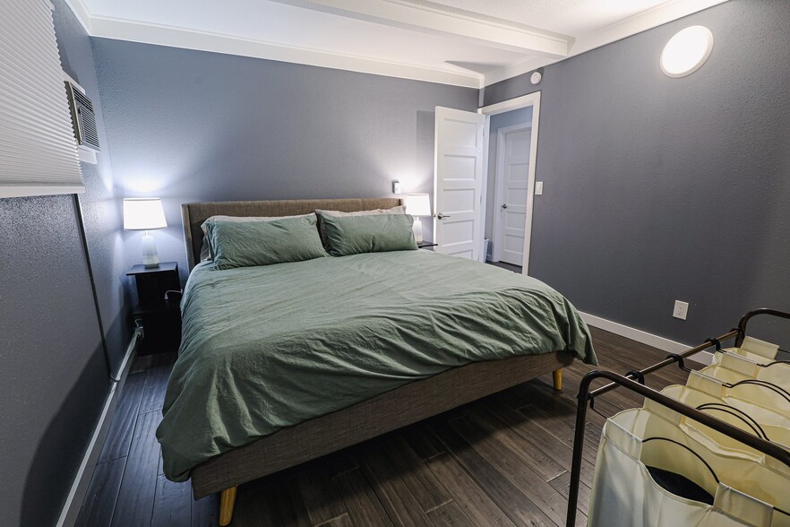 Building Photo - 18912 46th Ave S