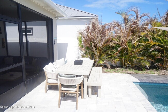 Building Photo - 787 Clearwater Ave