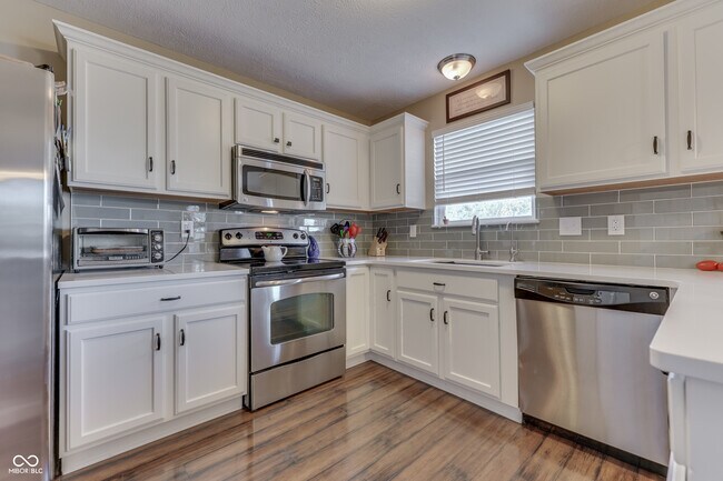 Building Photo - 12343 Jaguars Dr