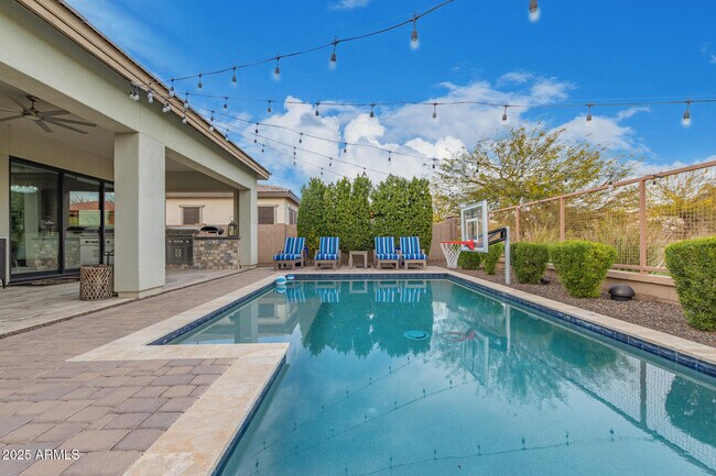 Building Photo - 4601 S Pinaleno Dr