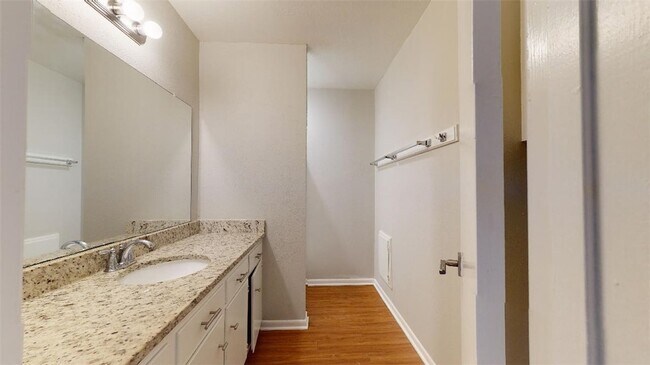 Building Photo - 3923 Olive St