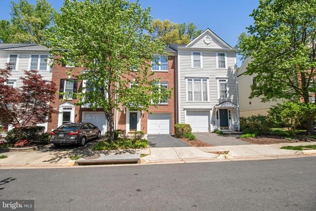 Building Photo - 4037 Fairfax Center Hunt Trail
