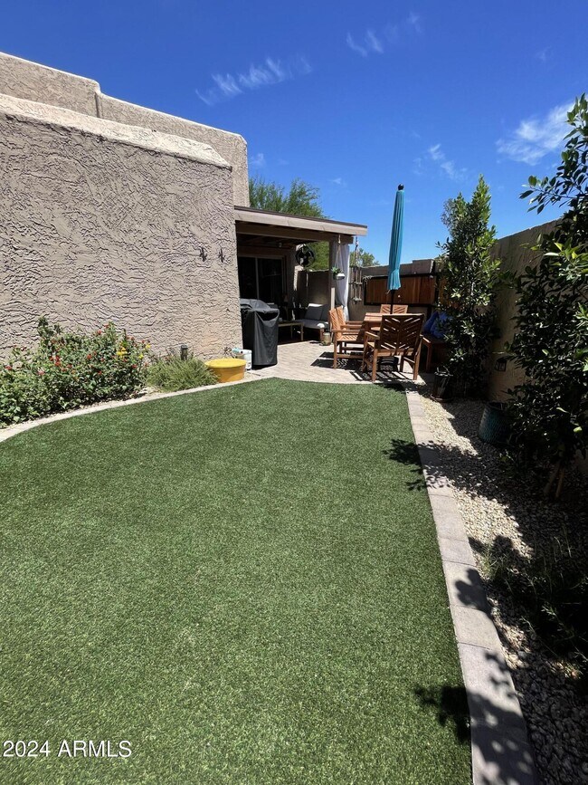 Building Photo - 12421 N 41st Pl