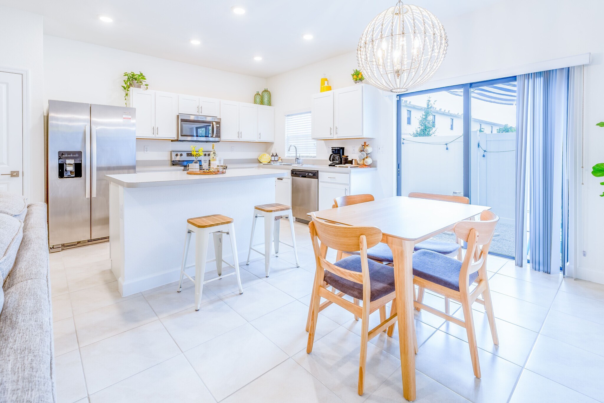 Building Photo - 1156 SW 6th Ct