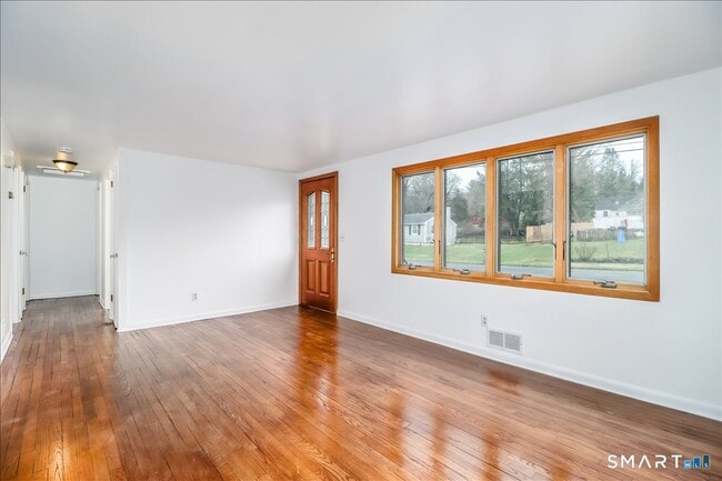 Building Photo - 10 Bonnybrook Dr