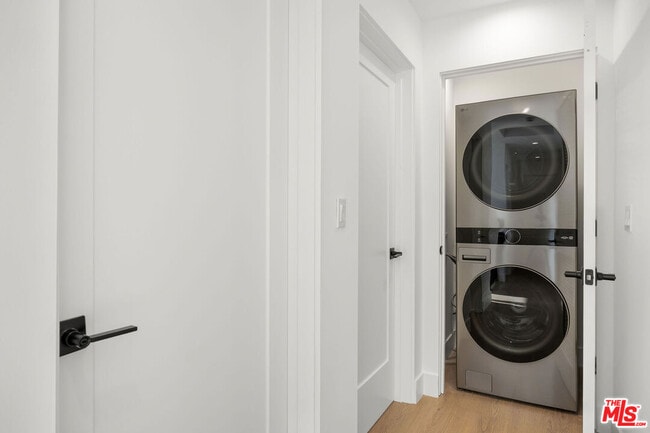 Building Photo - 6239 Banner Ave