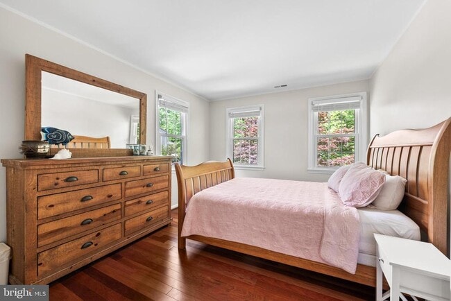 Building Photo - 7362 Clifton Rd