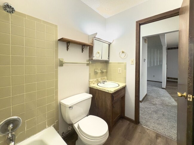 Building Photo - 2447-2447 E Heying Dr