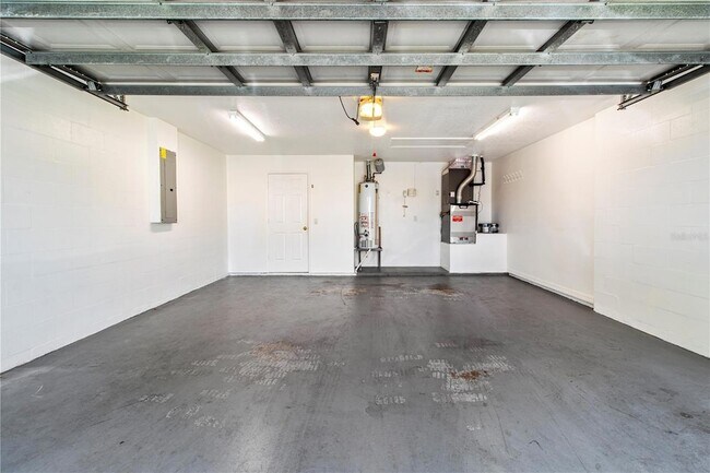 Building Photo - 10140 Somersby Dr