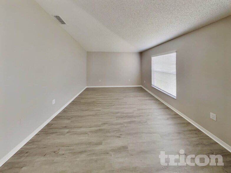 Building Photo - 102 Milton Pl