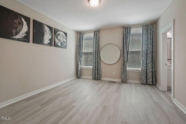 Building Photo - 2075 Eva Pearl Dr
