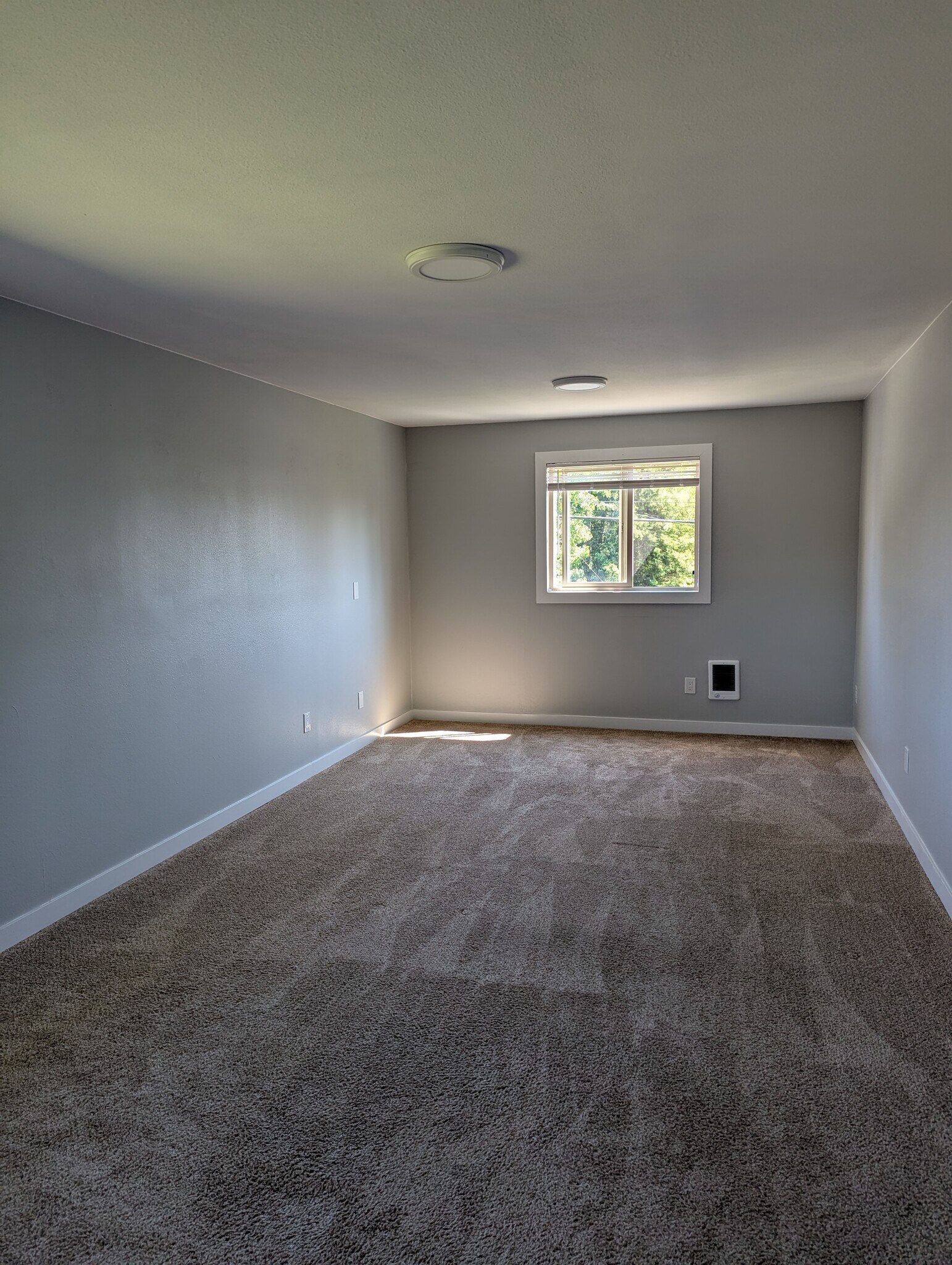 Master - 353 E St