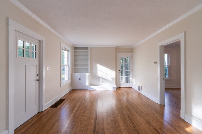 Building Photo - 418 E. Washington Blvd.