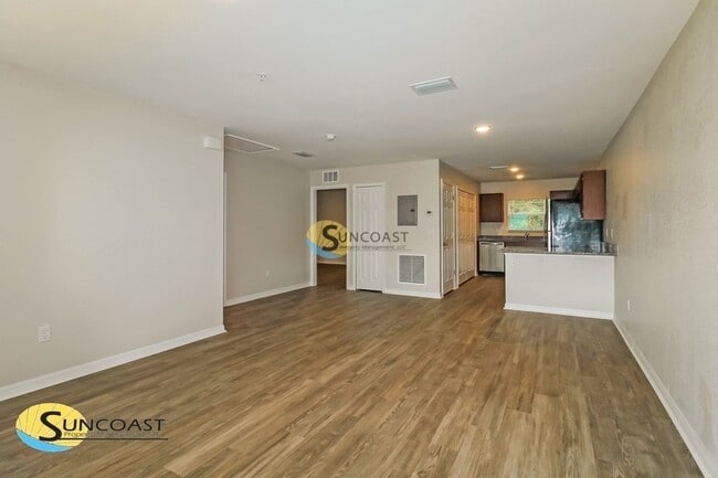 Building Photo - 9359 N Mendoza Way