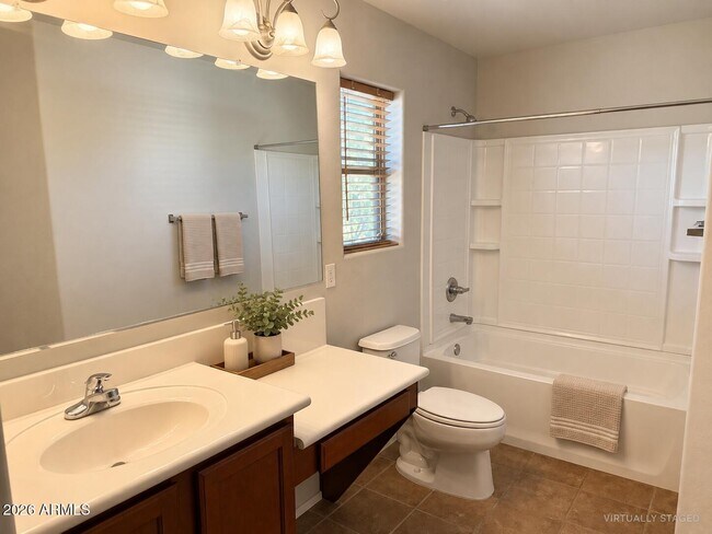 Building Photo - 2595 S Southwind Dr