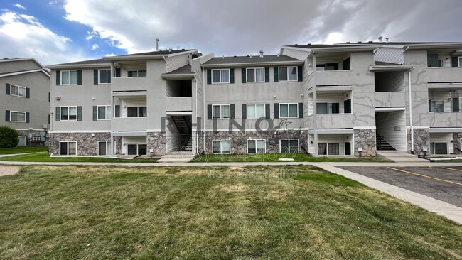 Building Photo - 8042 Copperfield Pl