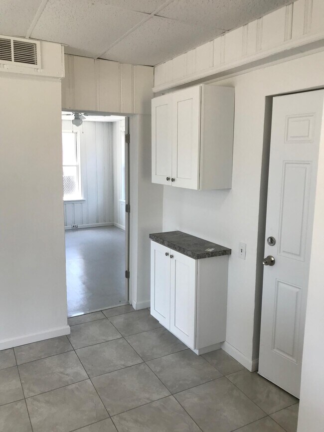 Building Photo - 1603 Union Blvd