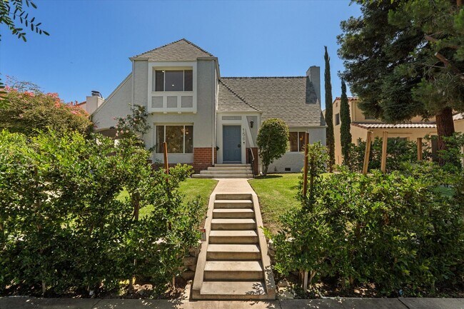 Primary Photo - 4 Bed • 3 Bath • 2,135 Sq Ft (Main House) ...